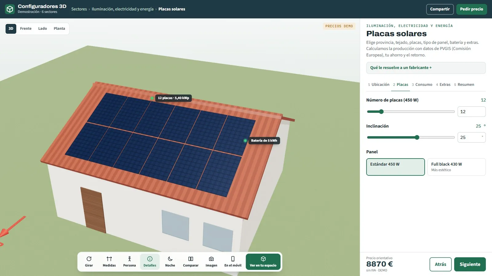 Pantalla del configurador de placas solares con provincia, tipo de tejado, orientación y número de placas elegidos